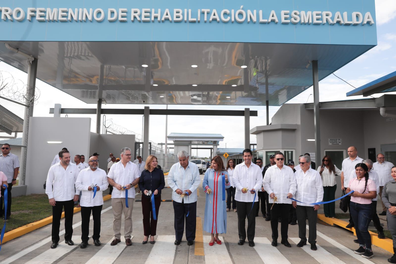 Gobierno inaugura el nuevo Centro Femenino de Rehabilitación La Esmeralda