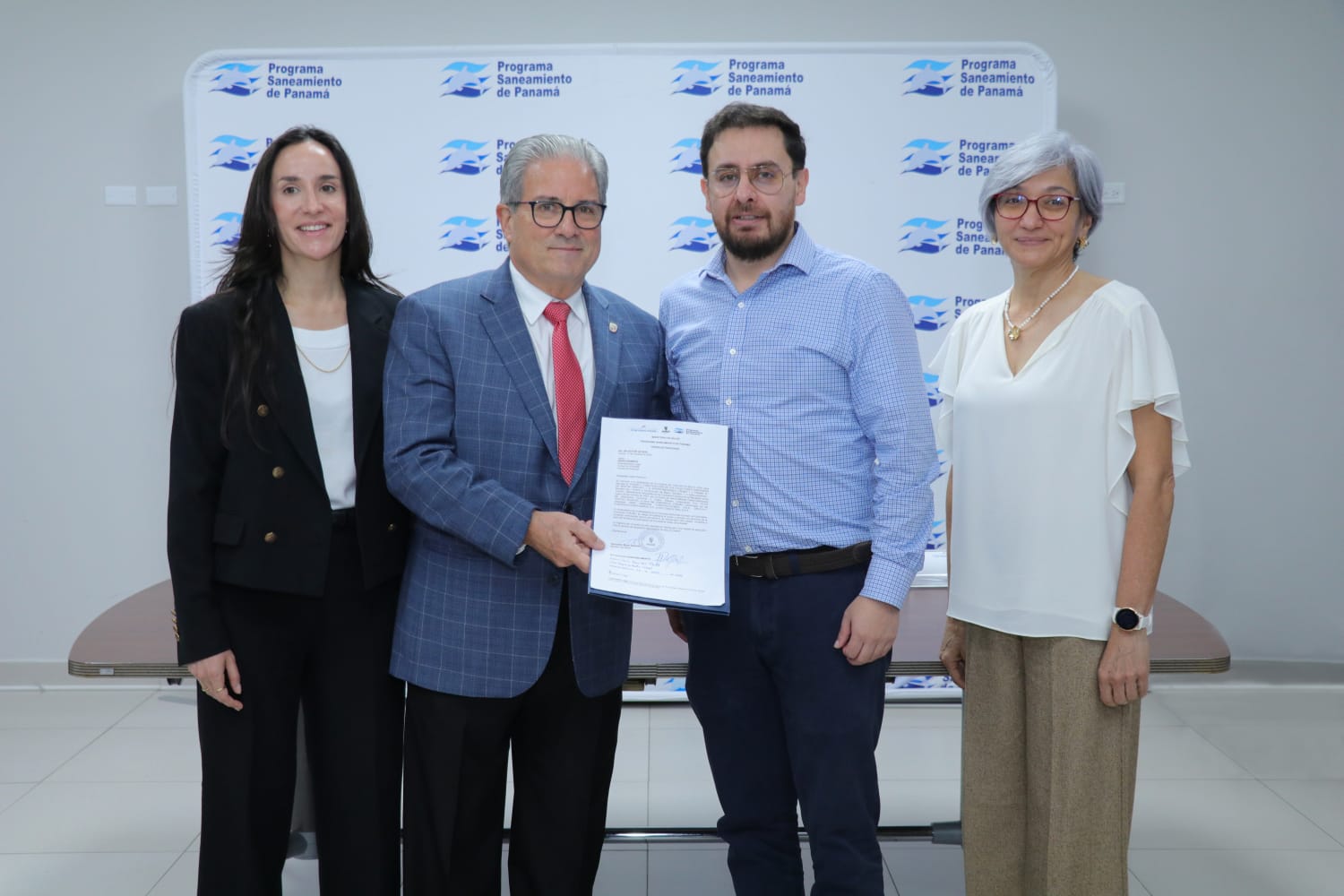 Entrega de la Orden de Proceder para las Obras del Proyecto Diseño y Construcción de los Colectores Sanitarios de Martín Sánchez 1 e Interconexiones Tramo 1