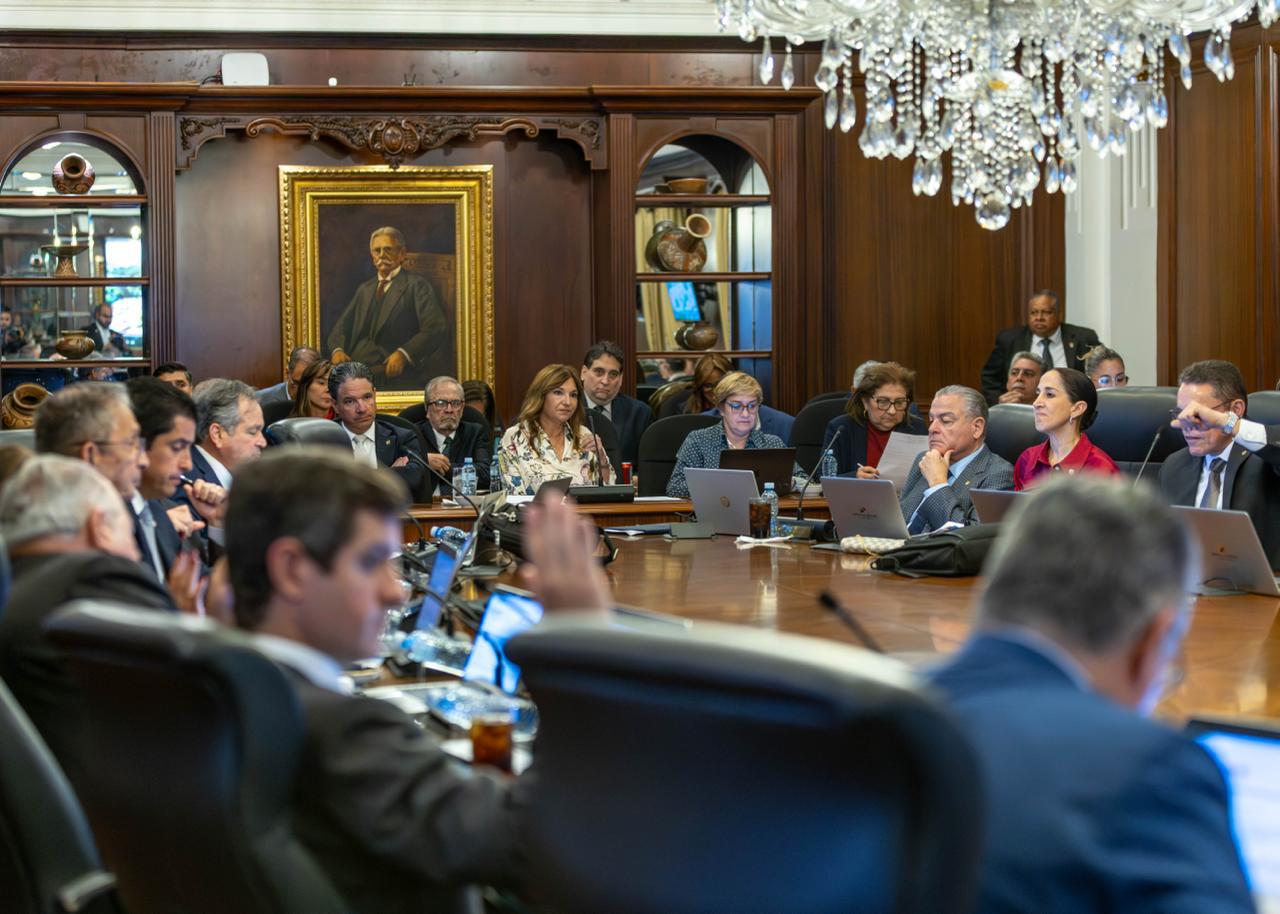 Presentan al Gabinete programa Latidos del Barrio que beneficiará a 2 millones de panameños