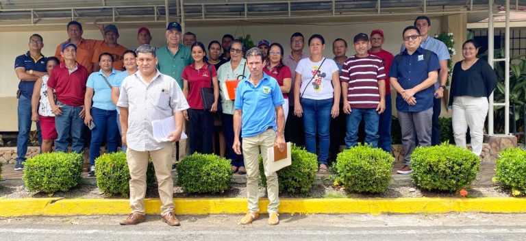 El ministro Linares se reunió con paneleros en Chiriquí