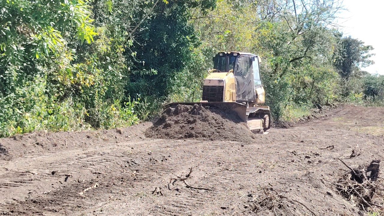 Avanza plan de mejoras a caminos de producción en Veraguas