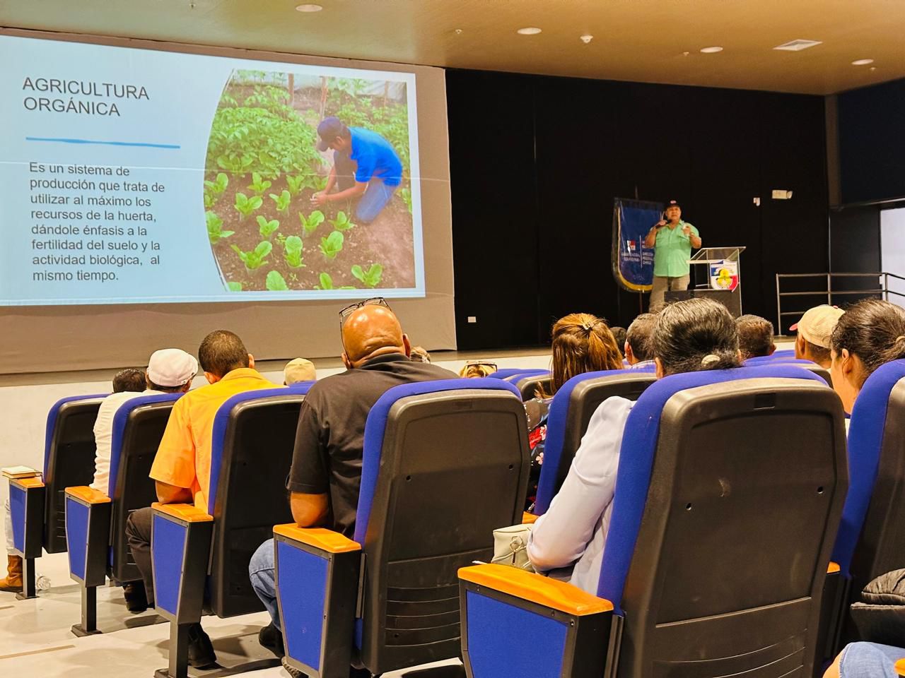 Impulsan el desarrollo de huertos escolares en Chiriquí mediante reunión interinstitucional