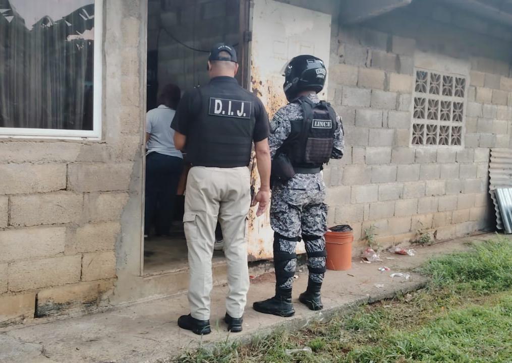 Cuatro aprehendidos por tentativa de homicidio en Colón; hay un adolescente implicado