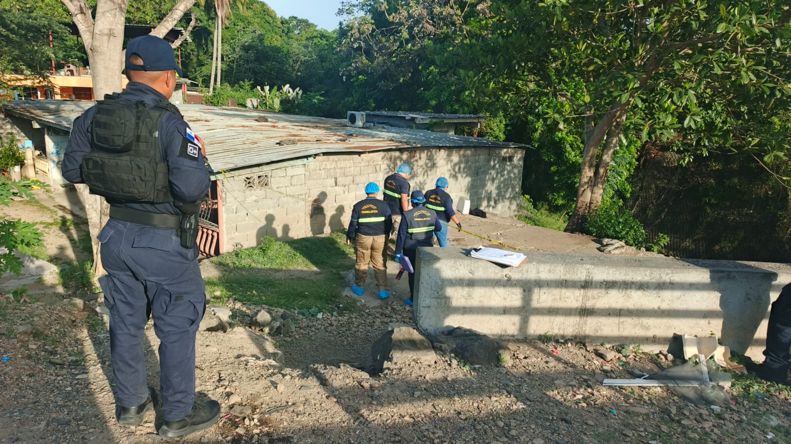 Policía mantiene acciones operativas tras doble homicidio en Río Cabuya; uno de ellos era ‘Mono’