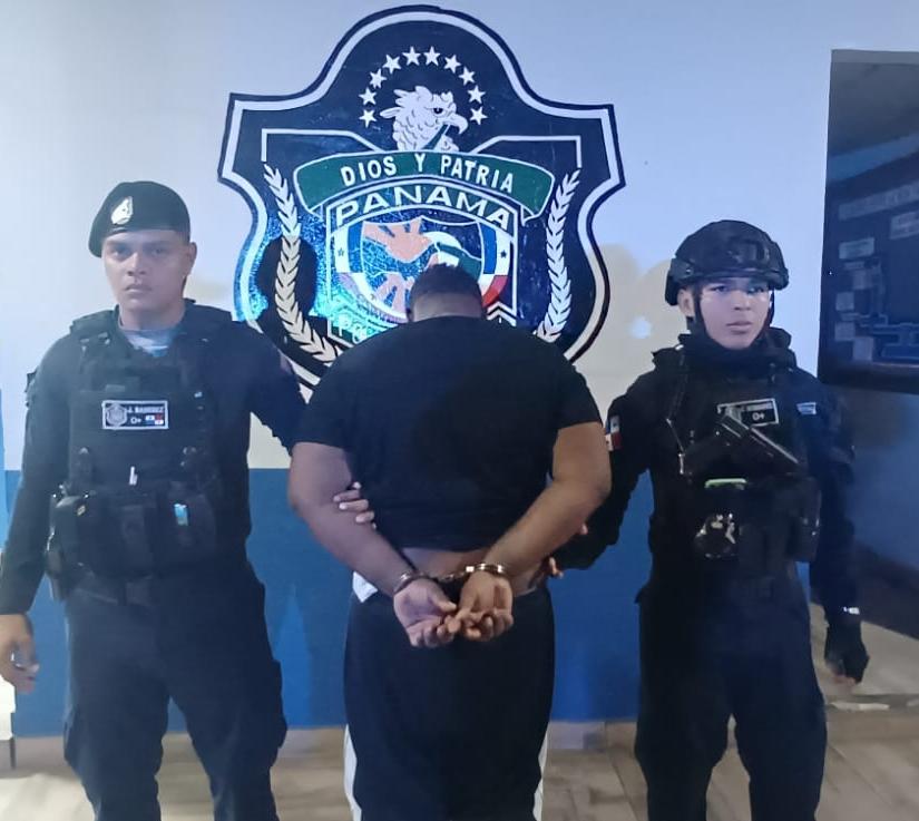 Hombre es aprendido con ocho paquetes de presunta droga en Tocumen