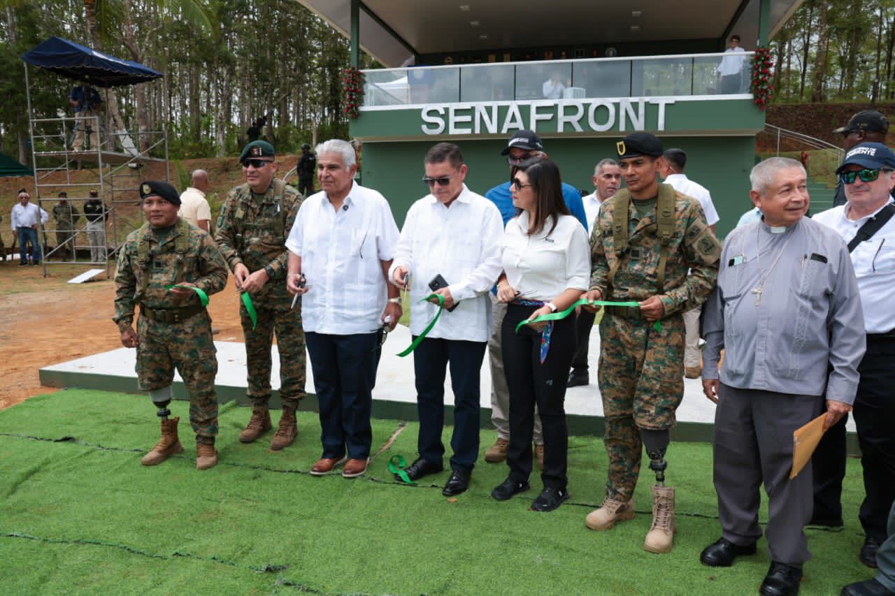 Presidente Mulino juramenta a 285 graduados del Senafront y 39 de Migración, fortaleciendo la política de seguridad nacional