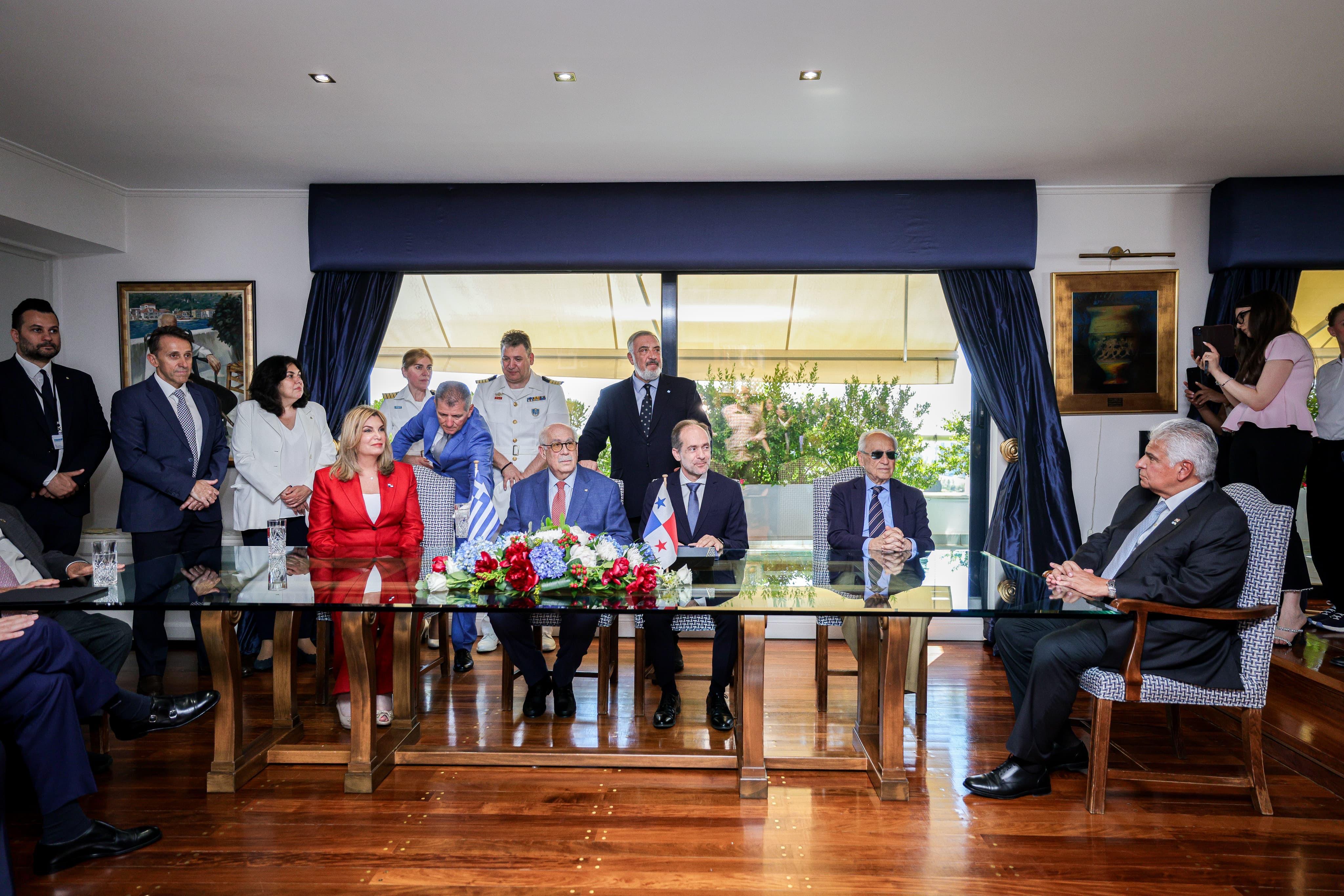 Mulino participa en acuerdo que abrirá nuevas oportunidades de empleo para marinos panameños