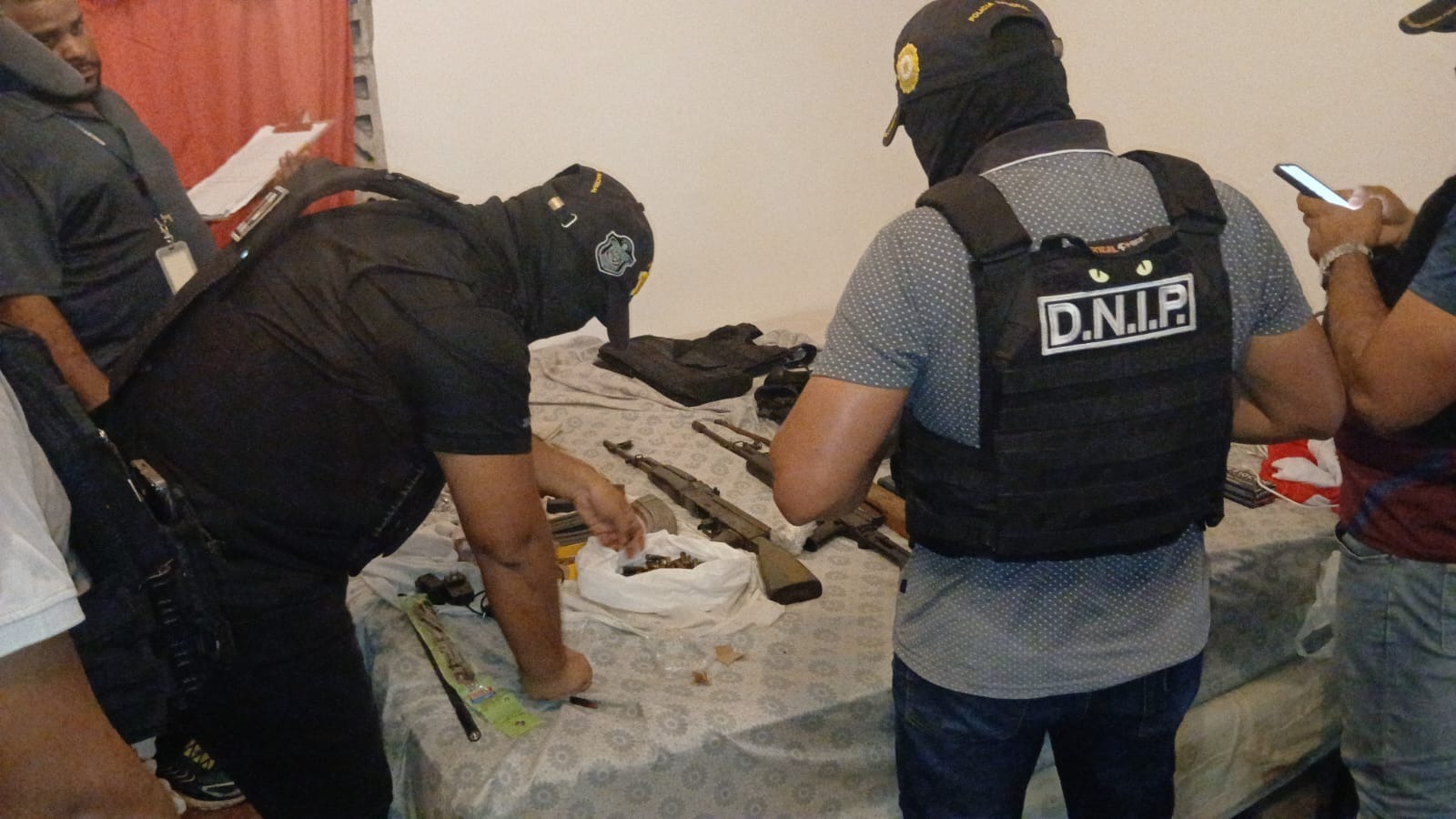 Hombre es aprehendido con arma de grueso calibre y municiones en Tocumen