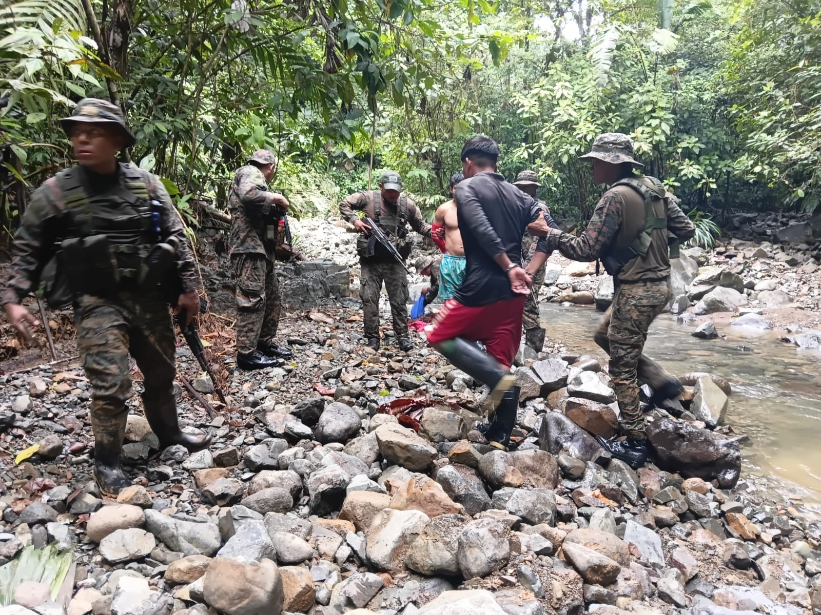 Cinco personas fueron aprehendidas por minería ilegal en Nusagandí