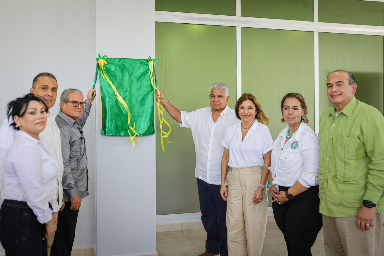 Presidente Mulino inaugura Centro Oncológico en Bugaba, en beneficio de 600 mil personas de la región occidental de país